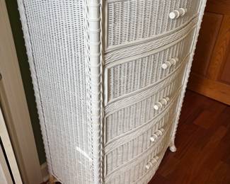 White Wicker Dresser 5 drawers w glass top
34.5”w 22”d 50”t.   $ 350.00