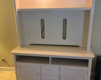 White Wood 2 pc Entertainment Center 2 drawers 2 cabinets
62”w 21”d 78”t.    $600.00