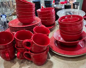 Pfaltzgraff Red Kamryn Dish Set 