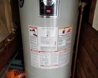40-gallon GAS hot water heater