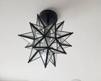 Ceiling light fixture
