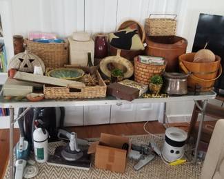 Baskets & decor; vacuum cleaners