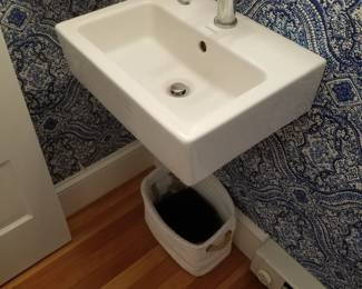 Petite contemporary wall sink