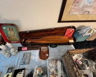 Mountain Dulcimer
Costume jewelry
Kalimba
Coke tray