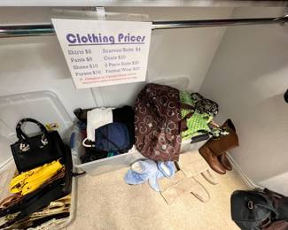 Tote bags and purses 