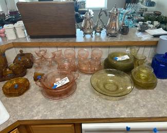 Depression Glass, multiple patterns