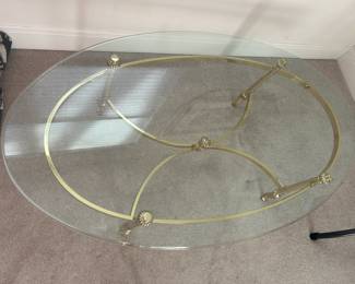 Hollywood Regency Brass coffee table, authentic mid-century glass top