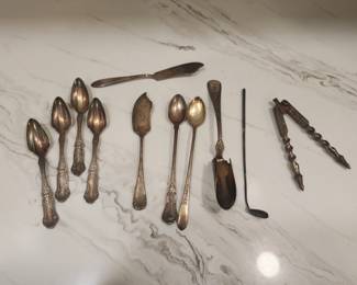 VINTAGE SILVER PLATE FLATWARE