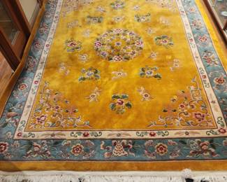 FABULOUS ORIENTAL HAND WOVEN WOOL RUG