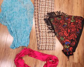 SCARVES