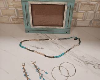 TURQUOISE COLOR NECKLAC EARRINGS AND PICTURE FRAME