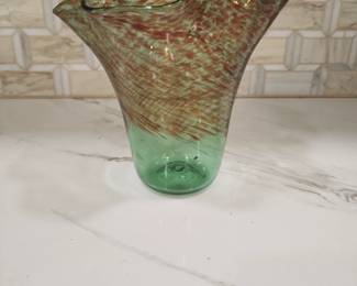 BLOWN GLASS VASE