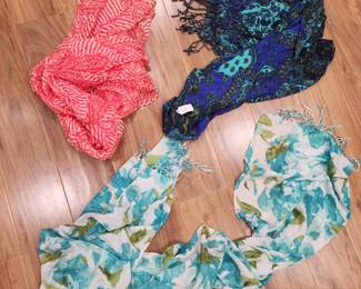 MORE SCARVES