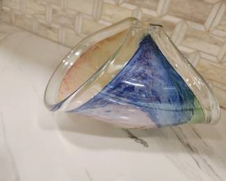 BLOWN GLASS VASE