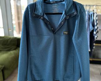 L.L. Bean Airlight Blue Pullover - Large 