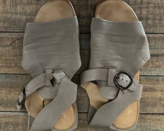 Bueno Leather Sandals - Size 9