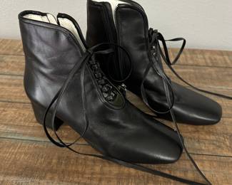 Daniella Shevel Black Leather Lace Up Heel Boots - Size 9.5