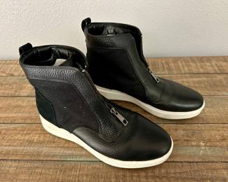 Naturalizer Black Leather Booties - Size 9