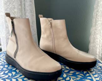 Naturalizer Leather Booties - Size 10