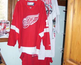 Vtg. Brett Hull New Jersey - New Red Wing Champ Tees - etc