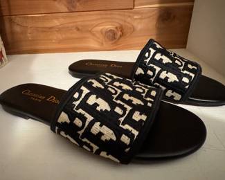 Women's Christian Dior Oblique Chez Moi Sandal Size 36D