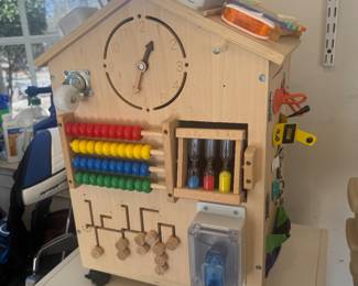 SHIERDU Montessori Wooden Busy House