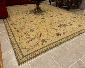 Machine Made Floral Motif Area Rug (96"W x 134"L)