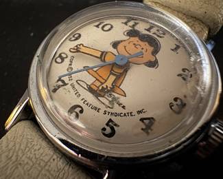 Women's 1952 United Feature Syndicate Inc. Peanuts Lucy Wristwatch