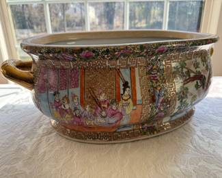 Vintage Chinese Canton Famille Rose Porcelain Foot Bath