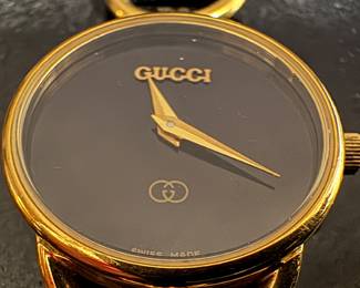 Women's Vintage Gucci 6000L Leather Band Wristwatch
