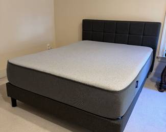 Zinus Queen Fabric Square Headboard Platform Bed (43"H x 63"W) with Casper Queen Mattress 
