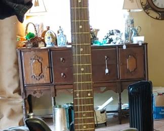 Awesome vintage 1967 guitar more pics to post after the clean up