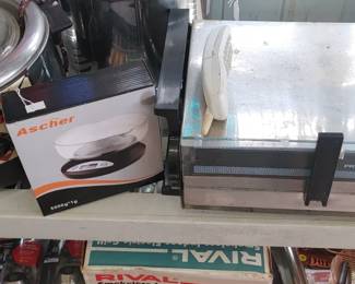 Kitchen appliances