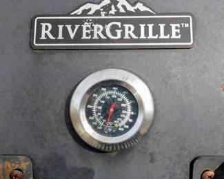 River grill smoker grill