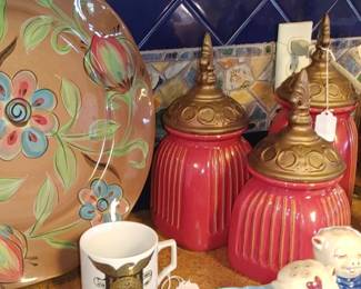 Tons of great kitchen items