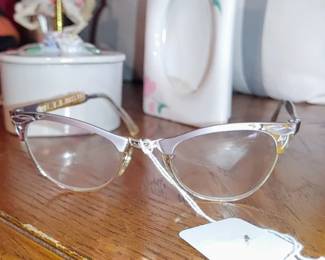 Decorative cat glasses from the '60s