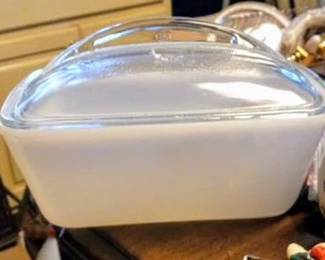 Glass bake dish
