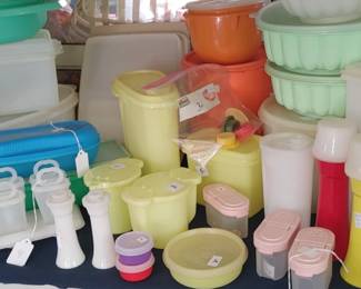 Tupperware!!