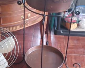 Ice cooler beverage stand