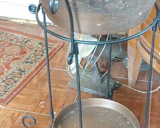 Beverage cooler / stand drinks