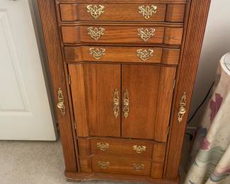 JEWELRY CHEST