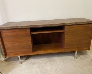 MID-CENTURY CREDENZA
