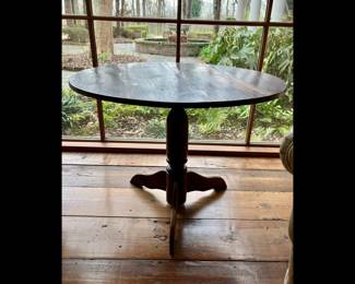 DETAIL OF PEDESTAL TABLE