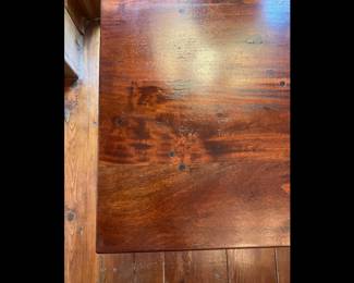 DETAIL OF DINING TABLE