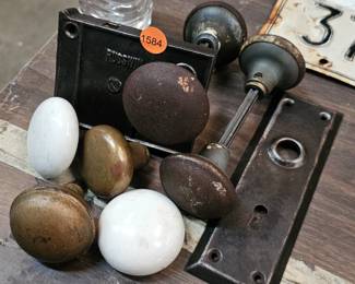 VINTAGE DOOR KNOBS, ETC