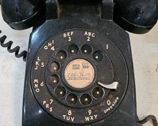 VINTAGE TELEPHONE