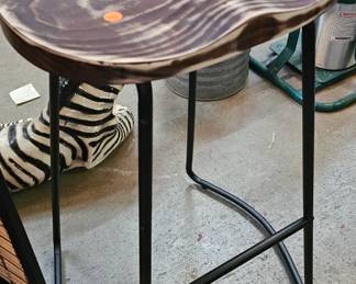 BAR STOOL