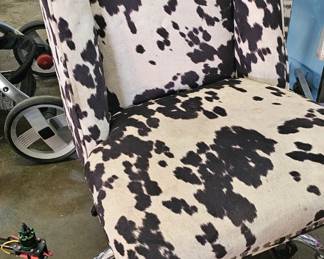 COW HIDE OFFICE CHAIR