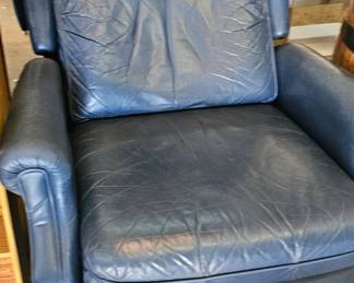 BLUE RECLNER