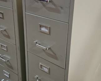 METAL FILING CABINET